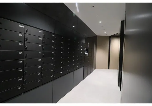 HF Shokoji Akabane Residence II - Exterior - ["Flooring", "Grey", "Locker"]