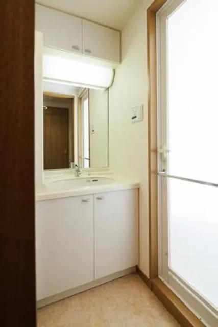 SUN Ebisu - Interior - ["Mirror", "Sink", "Fixture"]