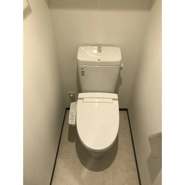 ASUR Kitaeno - Interior - ["Toilet", "Toilet seat", "Bathroom"]
