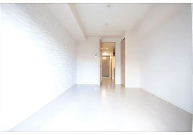Aperto Nishi Shinjuku - Interior - ["Flooring", "Floor", "Ceiling"]