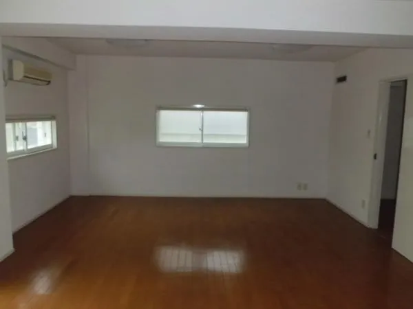 Ochiai Music Heim - Interior - ["Flooring", "Floor", "Wood"]