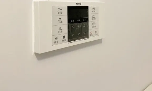Vermelio Headquarters - Interior - ["Thermostat", "Rectangle", "Gas"]