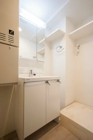 Regaland Meguro - Interior - ["Flooring", "Floor", "Interior design"]