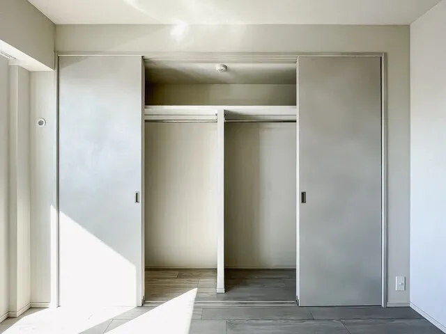 Royal Parks Ariake - Interior - ["Wood", "Flooring", "Floor"]