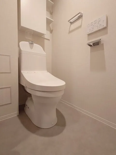 Brookside Residence Kiba - Interior - ["Toilet seat", "Flooring", "Toilet"]