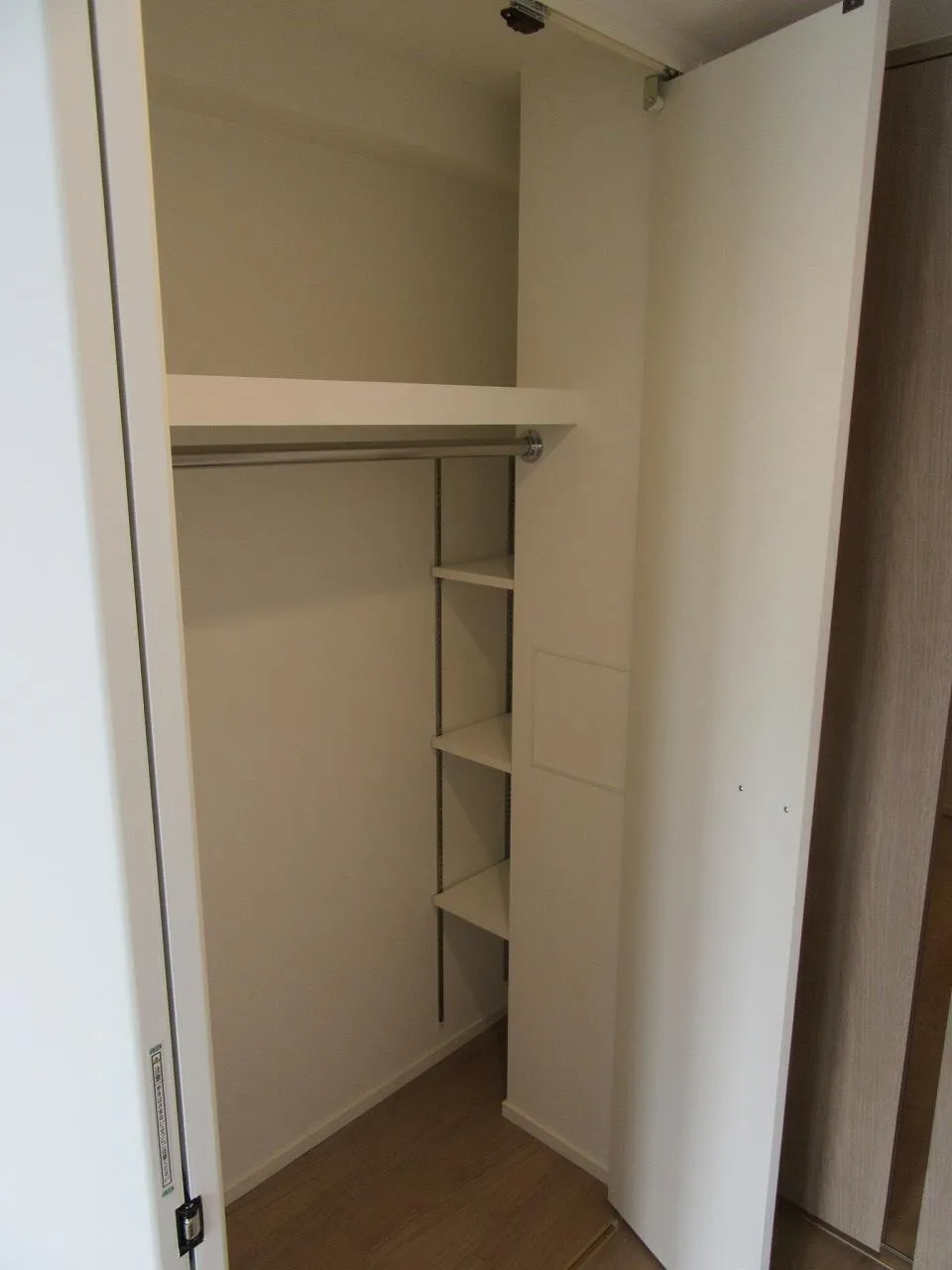 Primal Minamisuna - Interior - ["Wood", "Flooring", "Floor"]