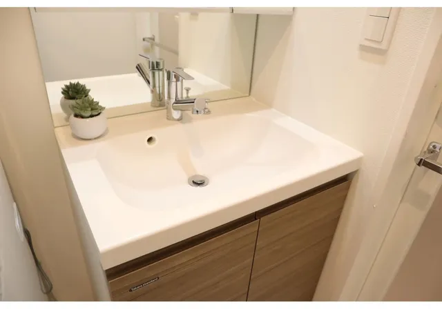 Genovia Higashi-Mukojima Sky Garden - Interior - ["Bathroom Sink", "Sink", "Plumbing fixture"]