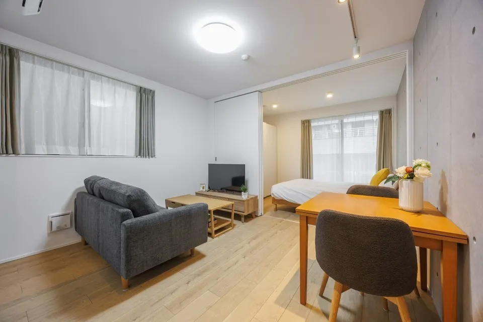 Hmlet Shinjuku Gyoenmae II - Interior - ["Flooring", "Interior design", "Wall"]