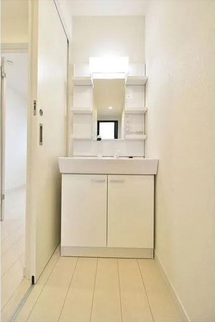 Brilliant Kanamecho - Interior - ["Cabinetry", "Mirror", "Fixture"]