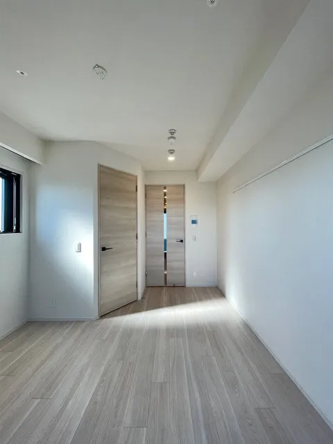 Lefon Prog-Rock Asakusa Iriya - Interior - ["Building", "Door", "Fixture"]