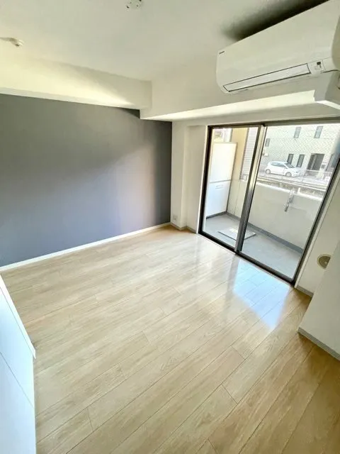 Residia Nakaochiai - Interior - ["Flooring", "Floor", "Ceiling"]
