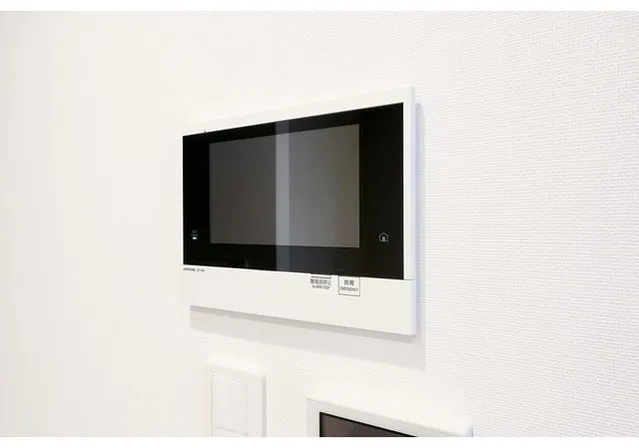 Comforia Liv Nagafukucho - Interior - ["Electronic device", "Electronics", "Display device"]