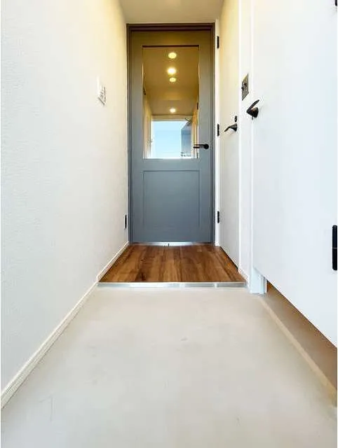 ORSUS Itabashi Honcho - Interior - ["Flooring", "Floor", "Wall"]