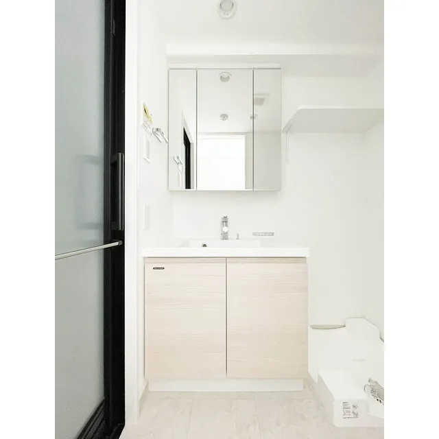 Primal Nihonbashi Bakurocho - Interior - ["Cabinetry", "Bathroom cabinet", "Tap"]
