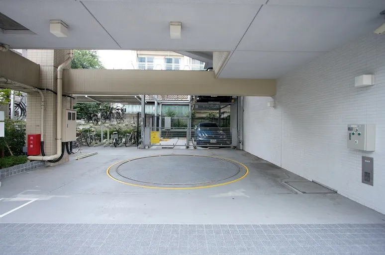 Residia Ebisu Minami - Other - ["Building", "Ceiling", "Architecture"]