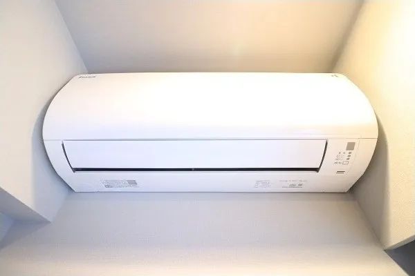 Delux Tabata - Interior - ["Output device", "Office equipment", "Gadget"]