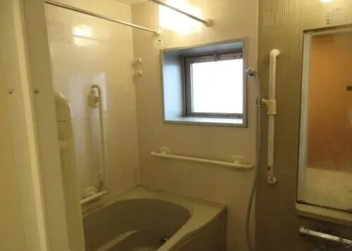 Itopia Oshima Station Coat - Interior - ["Plumbing fixture", "Bathroom", "Plumbing"]
