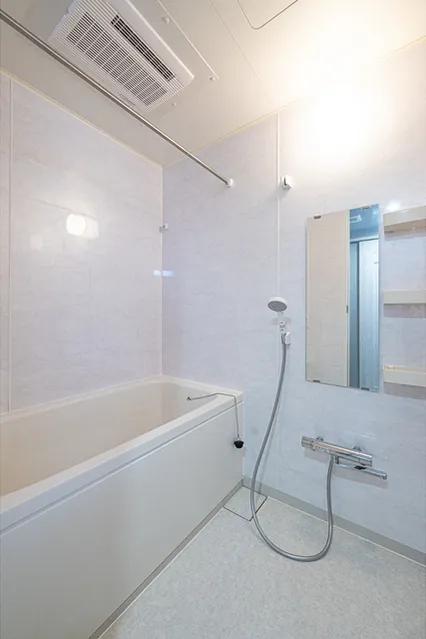 Comforia Nishiogikita - Interior - ["Plumbing fixture", "Bathtub", "Shower head"]