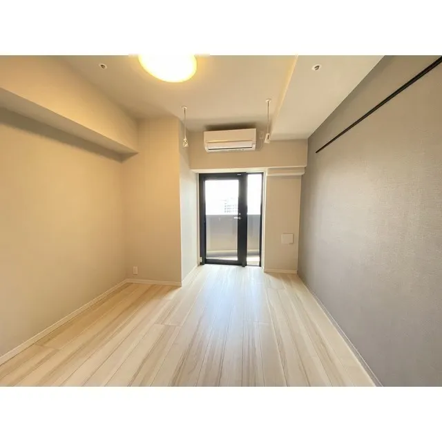 Comforia Higashioi I - Interior - ["Building", "Wood", "Fixture"]
