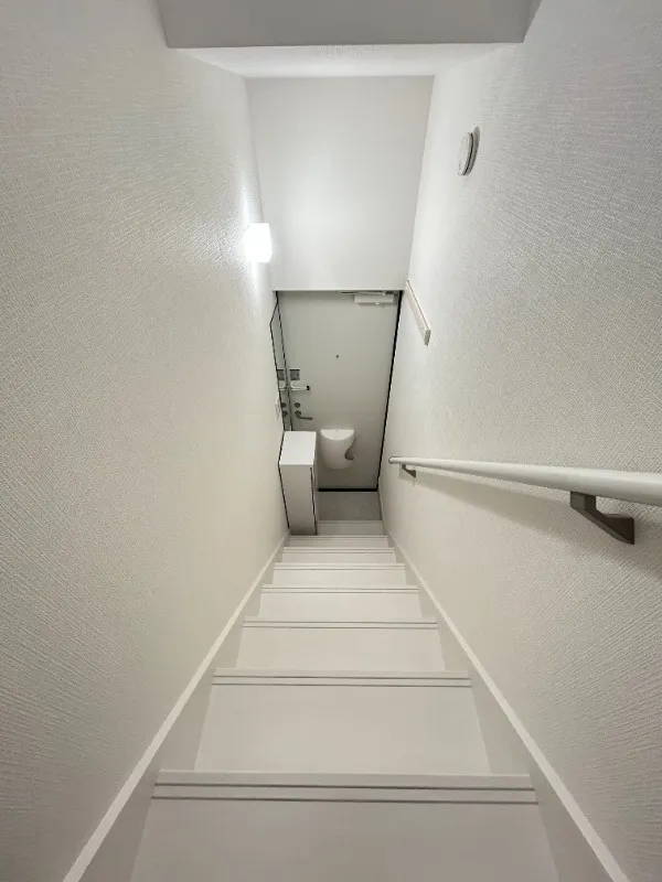Northern Road Higashifushimi - Interior - ["Flooring", "Stairs", "Floor"]