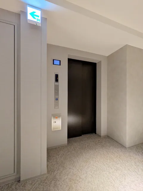 Wellis Urban Sumiyoshi East - Other - ["Glass", "Elevator", "Silver"]