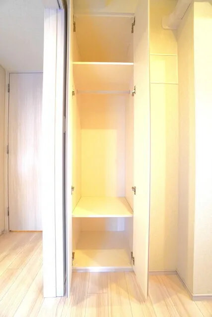 Livio Maison Ochanomizu EAST - Interior - ["Wall", "Flooring", "Wood"]