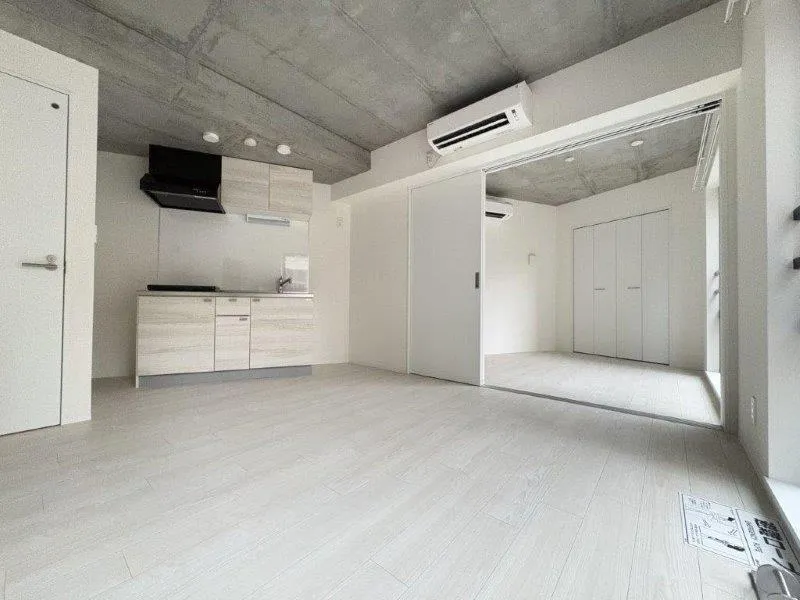 LiveFlat Ichigaya - Interior - ["Flooring", "Ceiling", "Floor"]