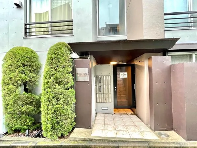 Residia Komazawadaigaku - Exterior - ["Plant", "Door", "Fixture"]