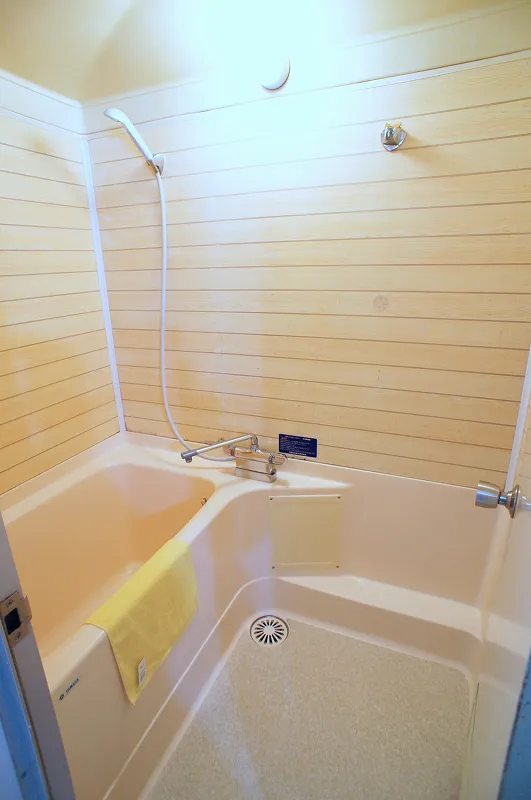 JAPT Gotanda East - Interior - ["Bathroom", "Property", "Bathtub"]