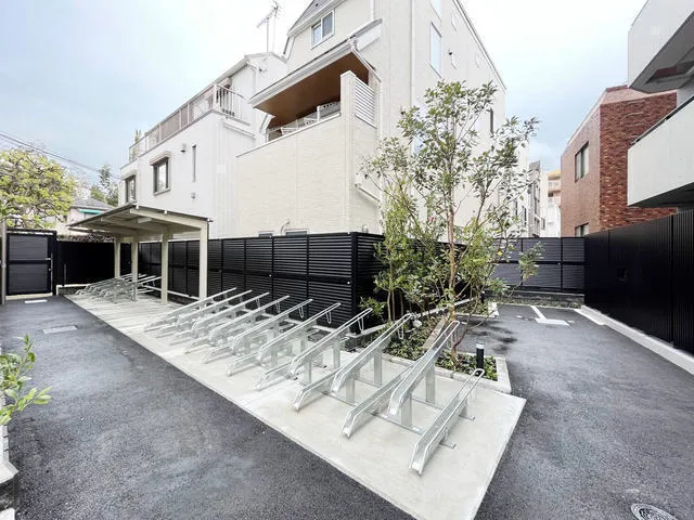 Comforia Kamimeguro - Other - ["Urban design", "Composite material", "Metal"]