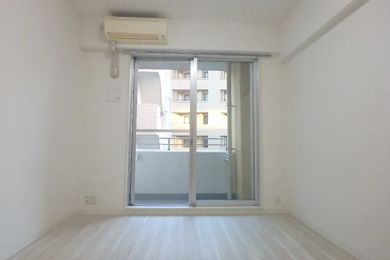 Doue Shinkawa - Interior - ["Flooring", "Apartment", "Floor"]