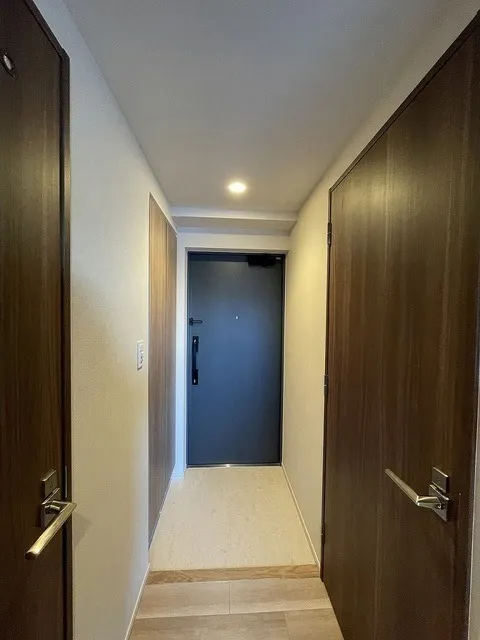 Freshia Akatsuka Shinmachi - Interior - ["Fixture", "Door", "Interior design"]