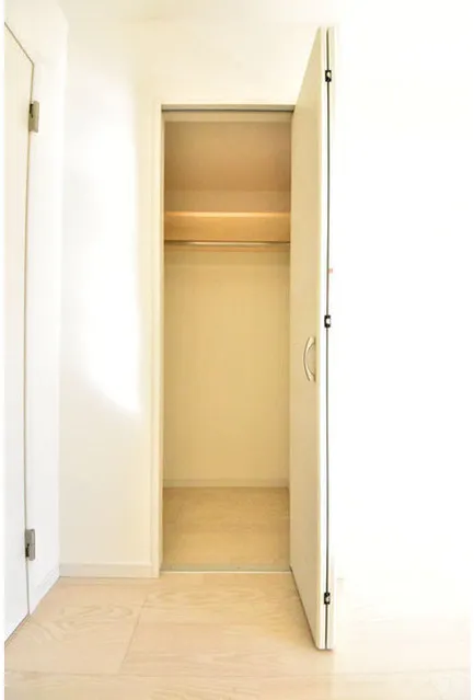 Ravient Asakusa Kototoi - Interior - ["Wall", "Wood", "Flooring"]