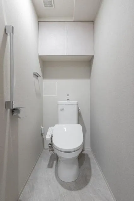 Boa Vista Ueno Okachimachi - Interior - ["Toilet seat", "Toilet", "Plumbing fixture"]