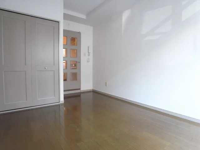 Prime Ikebukuro - Interior - ["Flooring", "Floor", "Wall"]