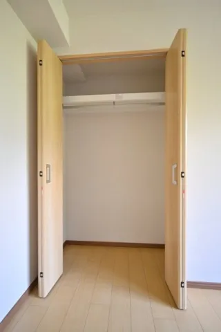 CENTRAL GARDEN RESIDENCE TOKYO - Interior - ["Wood", "Flooring", "Floor"]