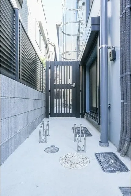 Well Square Gakugei Daigaku II - Other - ["Composite material", "Grey", "Metal"]