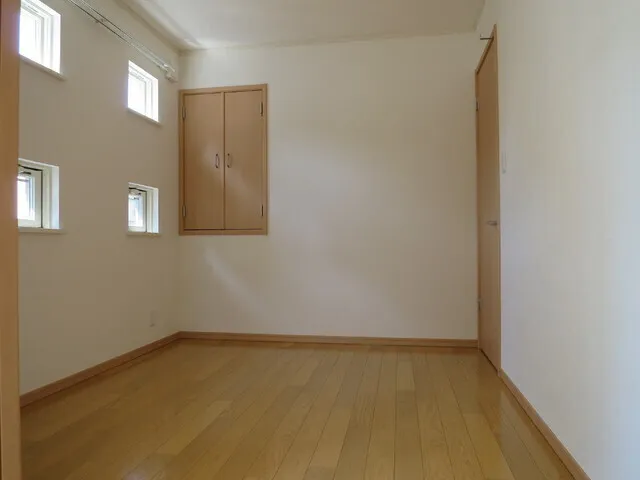 Flare Komagome - Interior - ["Flooring", "Wall", "Wood flooring"]