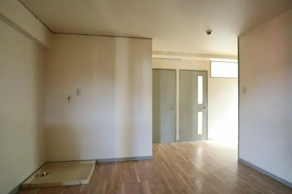 City Residence - Interior - ["Flooring", "Floor", "Wall"]
