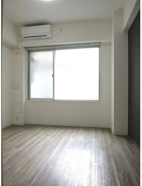 Comforia Higashinakano - Interior - ["Flooring", "Floor", "White"]