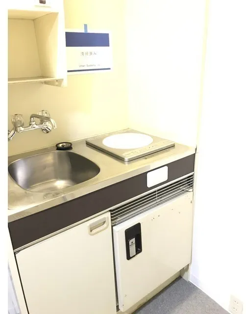 Actor'S Seat Building - Interior - ["Kitchen sink", "Cabinetry", "Sink"]