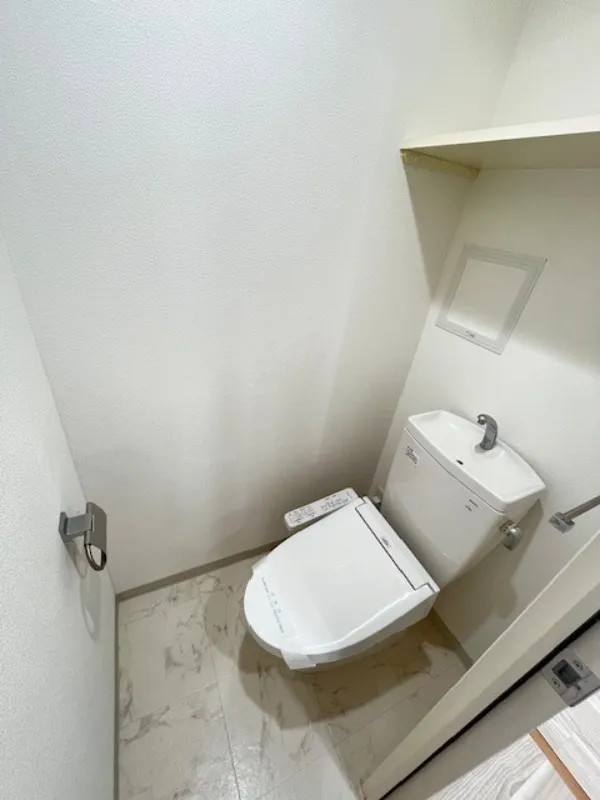 Premier Stage Komagome - Interior - ["Plumbing fixture", "Flooring", "Floor"]