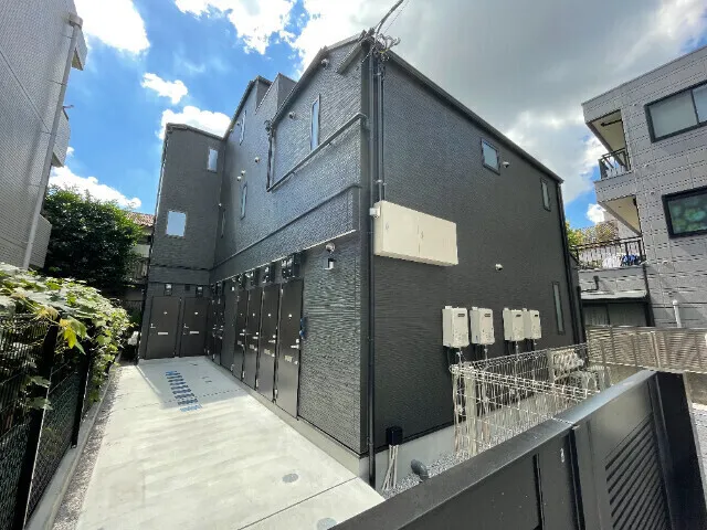 Mare Meidaimae II - Exterior - ["Composite material", "Metal", "Apartment"]