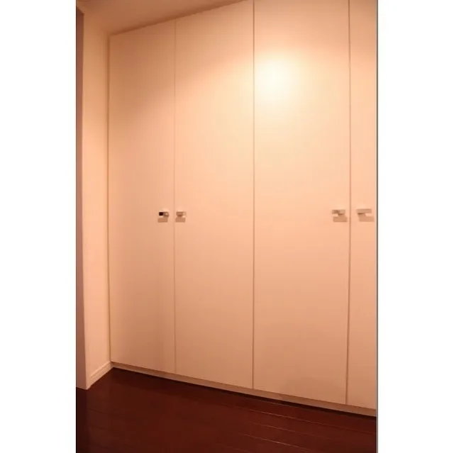 Park Flats Ginza East - Interior - ["Brown", "Door", "Fixture"]