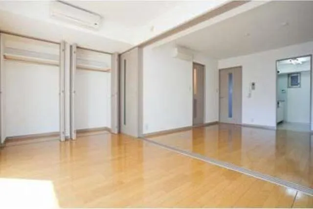Lumiere Yutenji - Interior - ["Door", "Fixture", "Hall"]