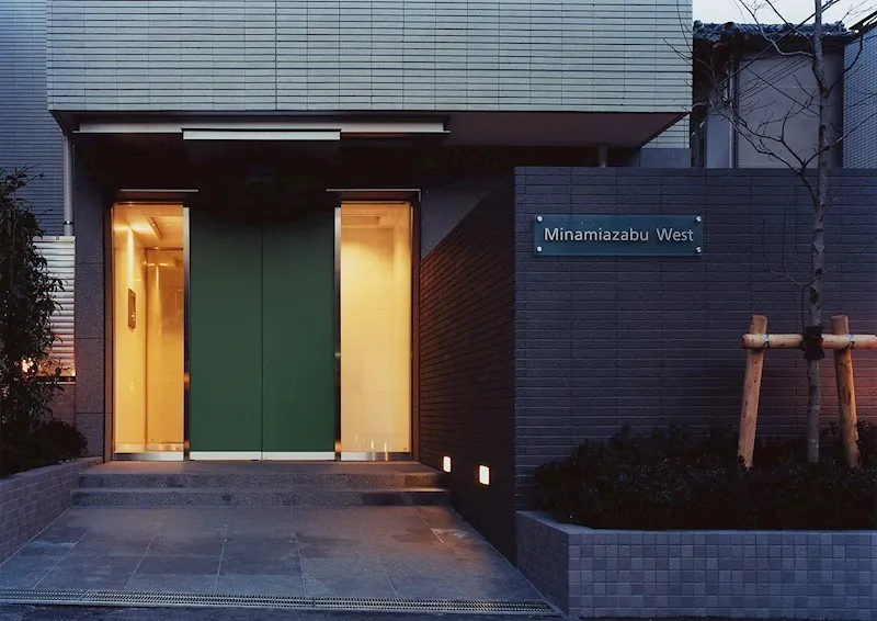 Minamiazabu West - Exterior - ["Road surface", "Asphalt", "Shade"]