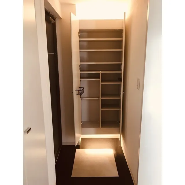 KDX Residence Nihonbashi Ningyocho - Interior - ["Property", "Room", "Furniture"]