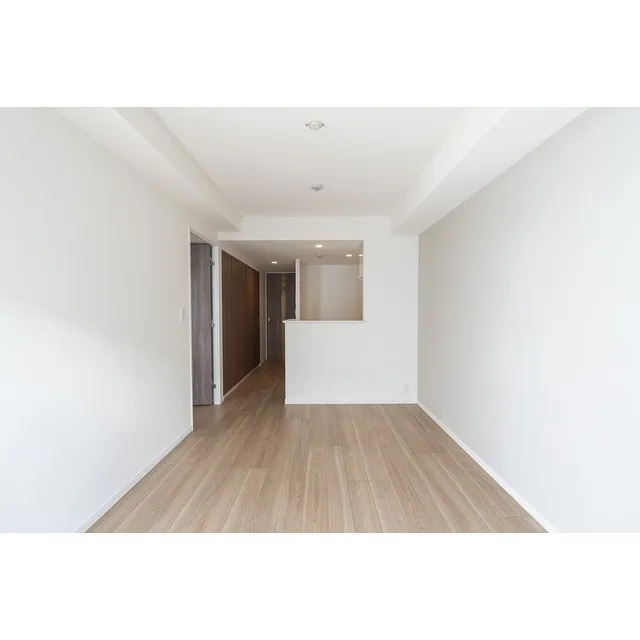 RJR Precia Chidori - Interior - ["Wood", "Rectangle", "Floor"]