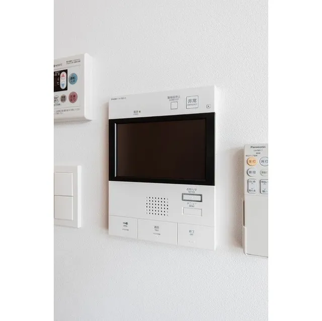 Azure Terrace Toyocho - Interior - ["Kitchen appliance", "Home appliance", "Microwave oven"]