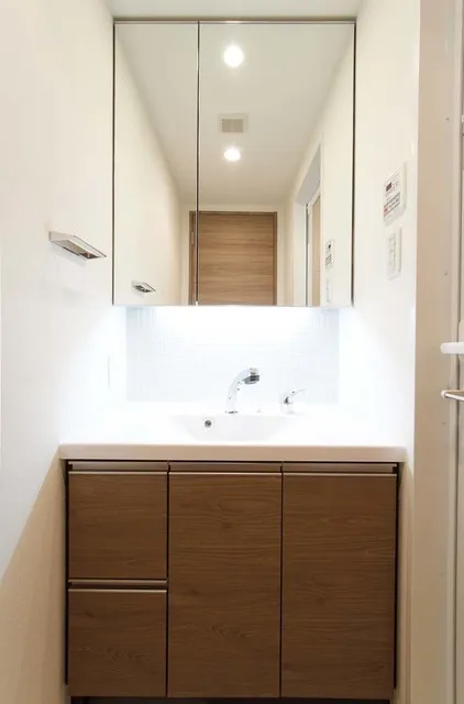 Parknade Fit Shintomicho - Interior - ["Room", "Property", "Bathroom"]